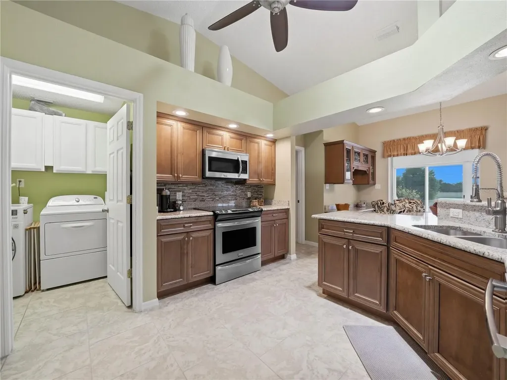 5817 Swallow Drive Lakeland FL 33809