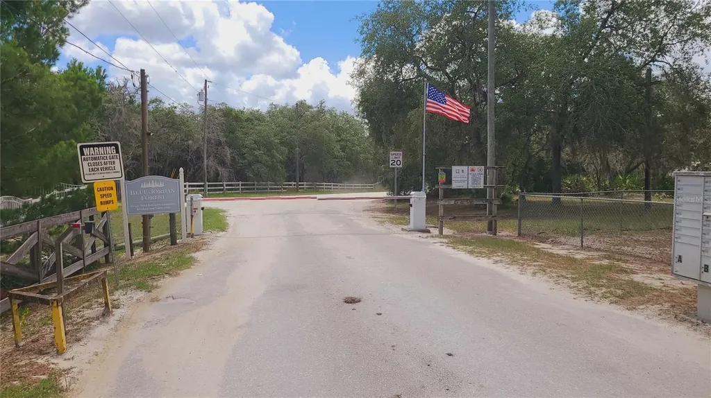 2575 Bear Run S Frostproof FL 33843