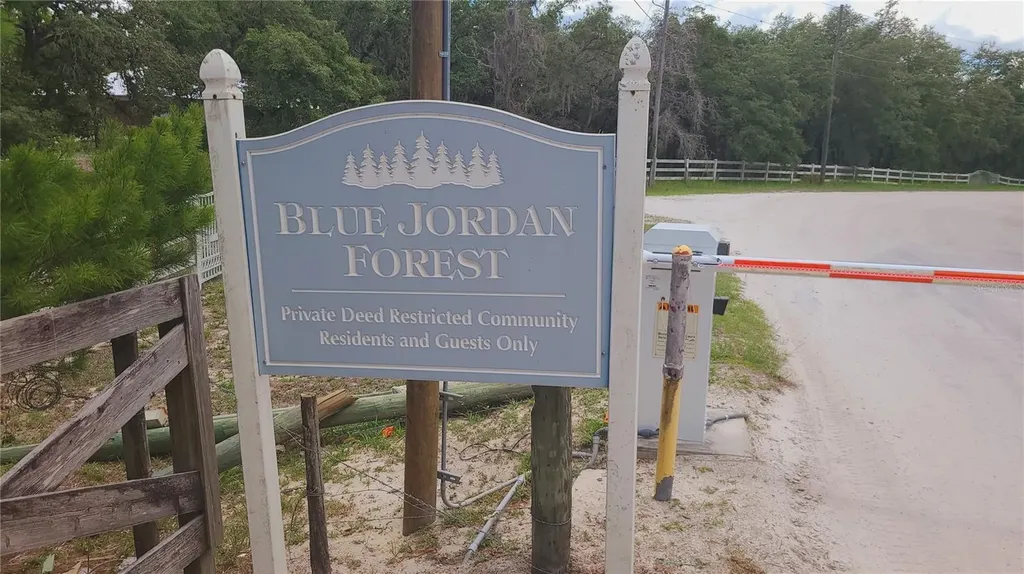 2575 Bear Run S Frostproof FL 33843