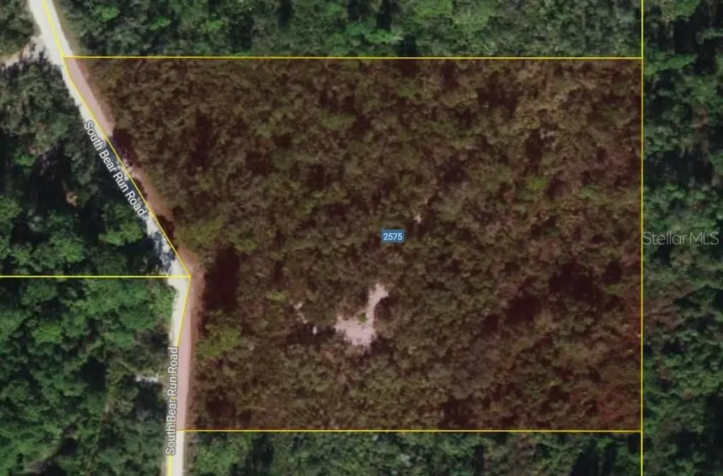 2575 Bear Run S Frostproof FL 33843