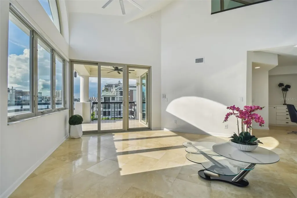 941 Seddon Cove Way Tampa FL 33602