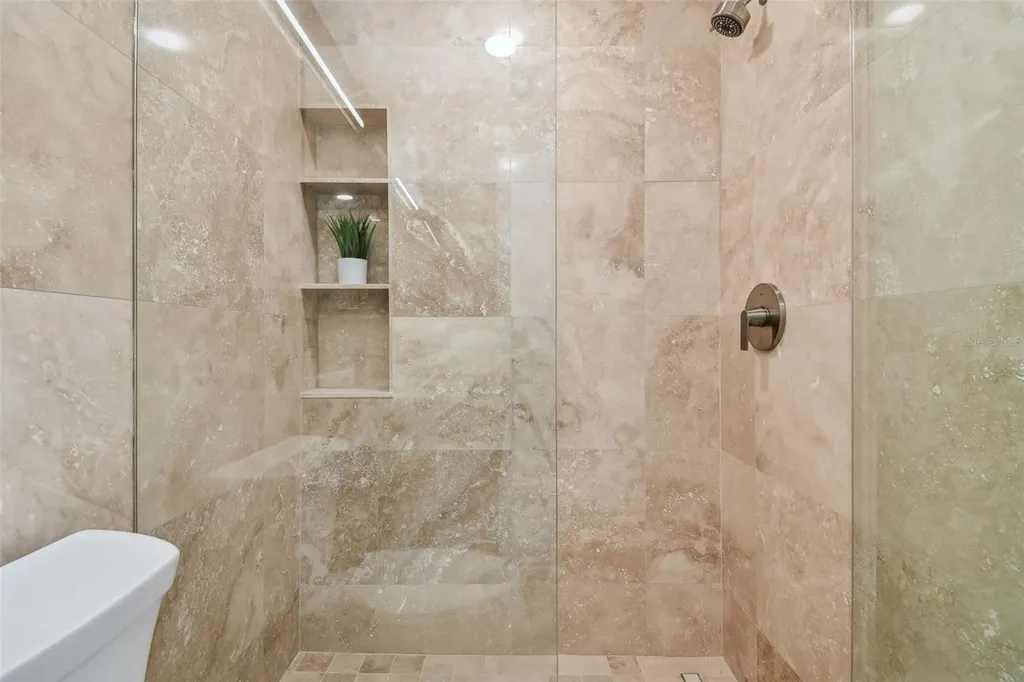 941 Seddon Cove Way Tampa FL 33602