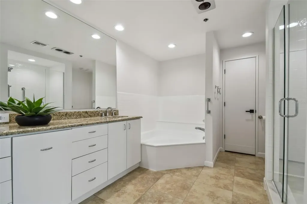 941 Seddon Cove Way Tampa FL 33602