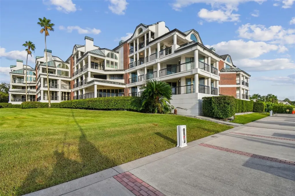 941 Seddon Cove Way Tampa FL 33602