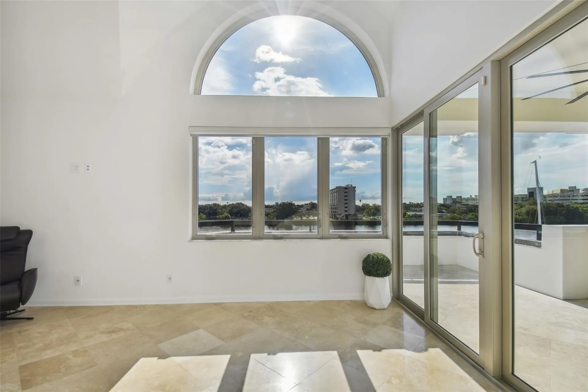 941 Seddon Cove Way Tampa FL 33602