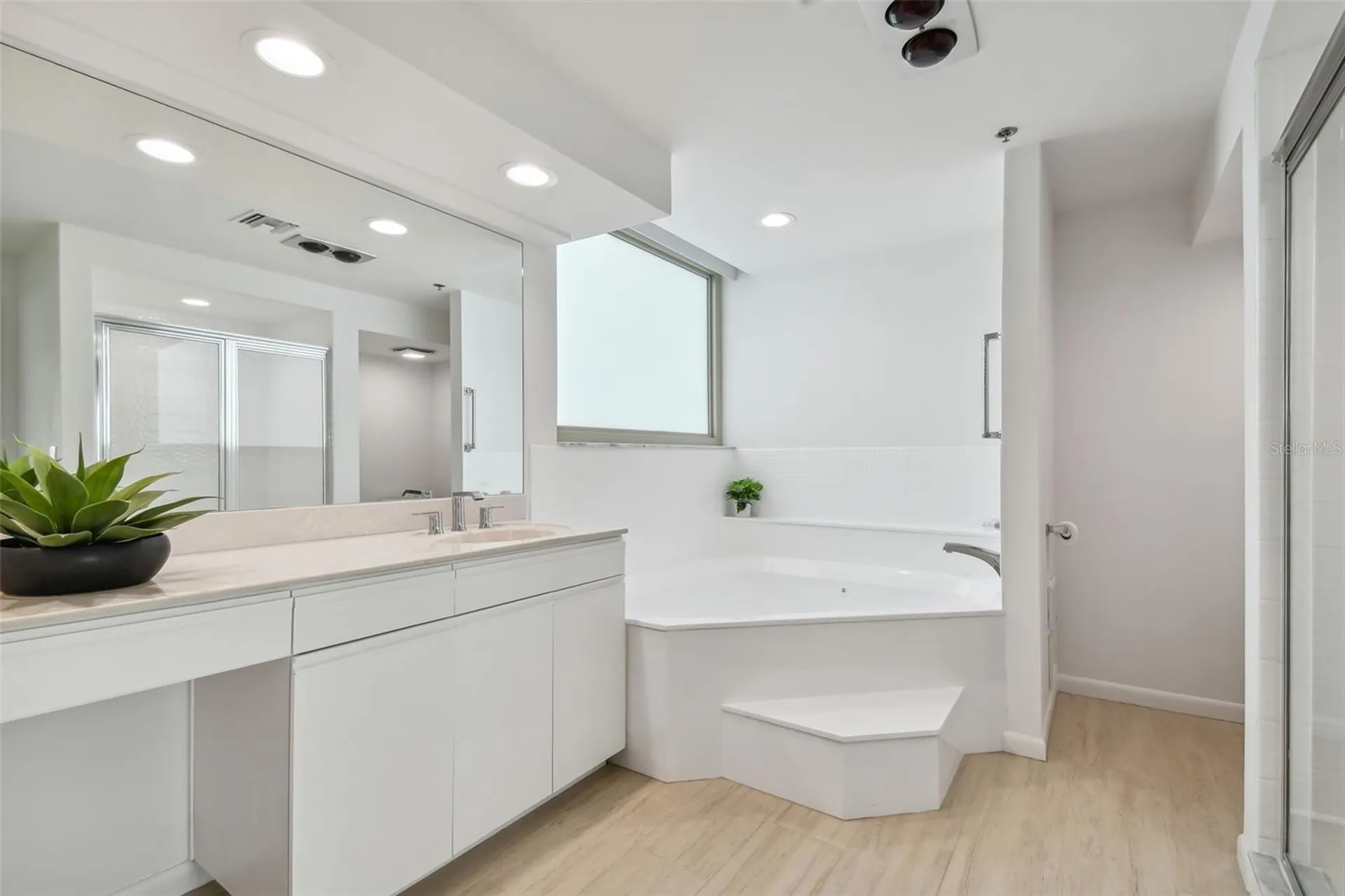 941 Seddon Cove Way Tampa FL 33602
