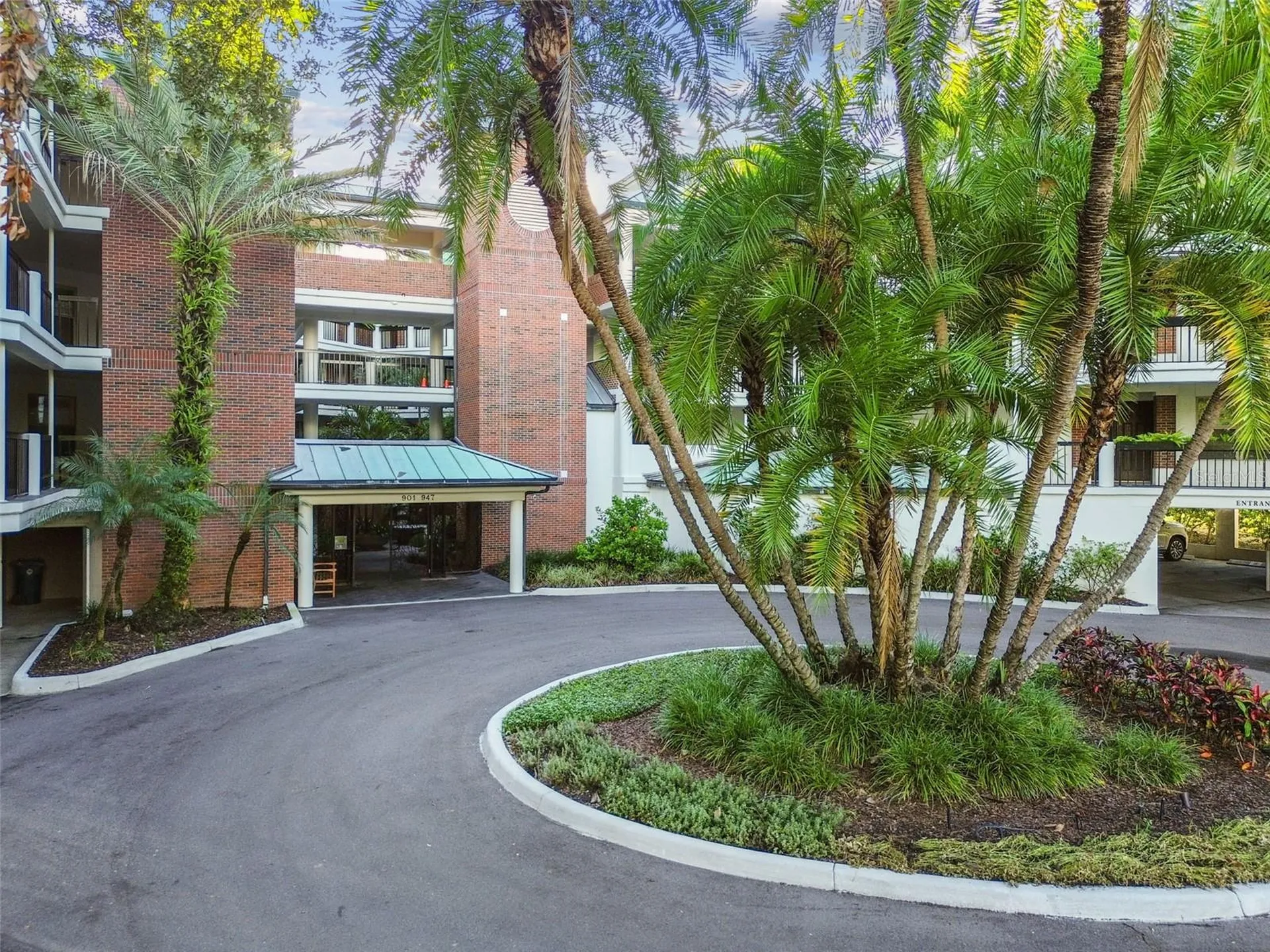 941 Seddon Cove Way Tampa FL 33602