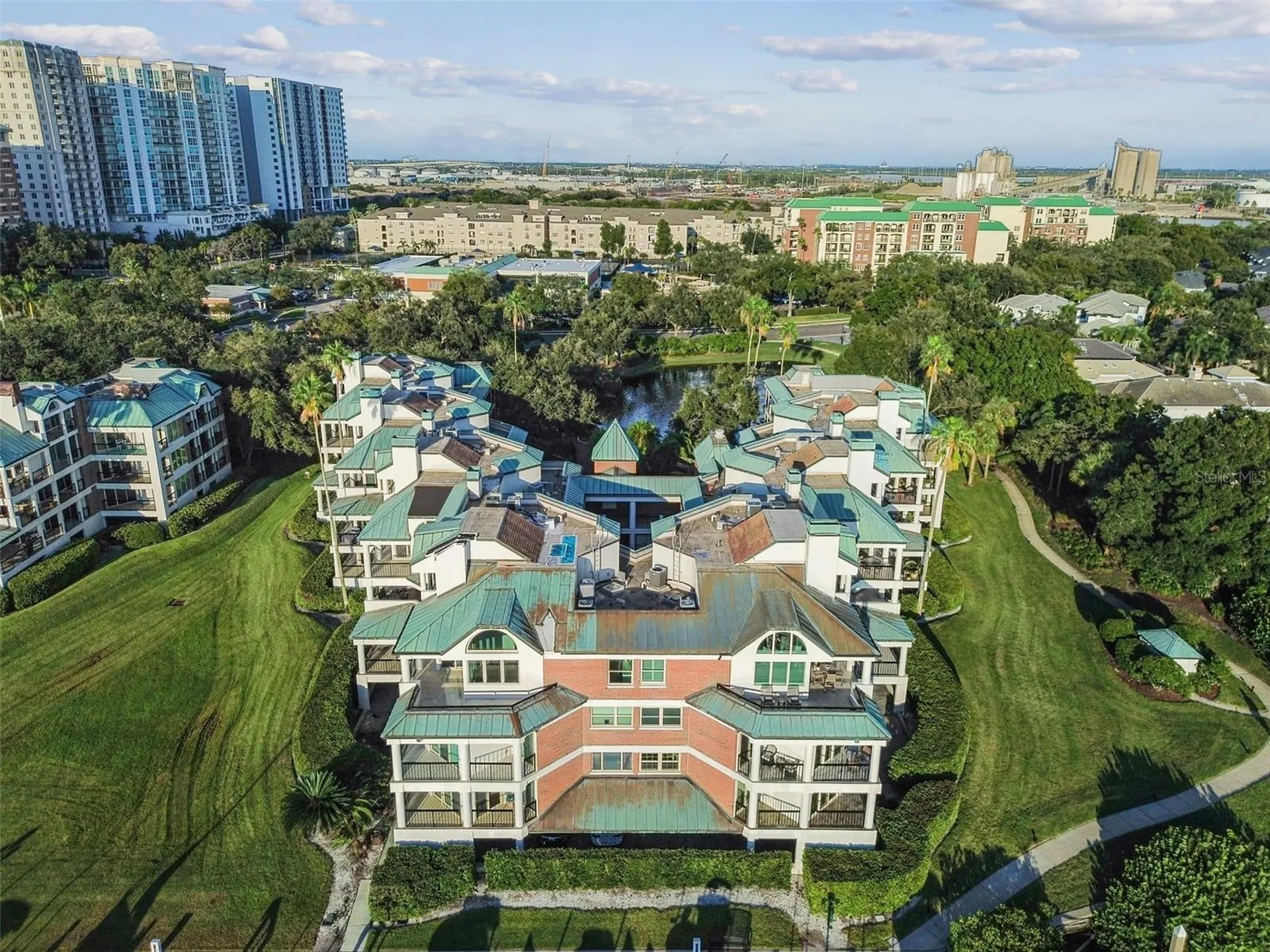 941 Seddon Cove Way Tampa FL 33602