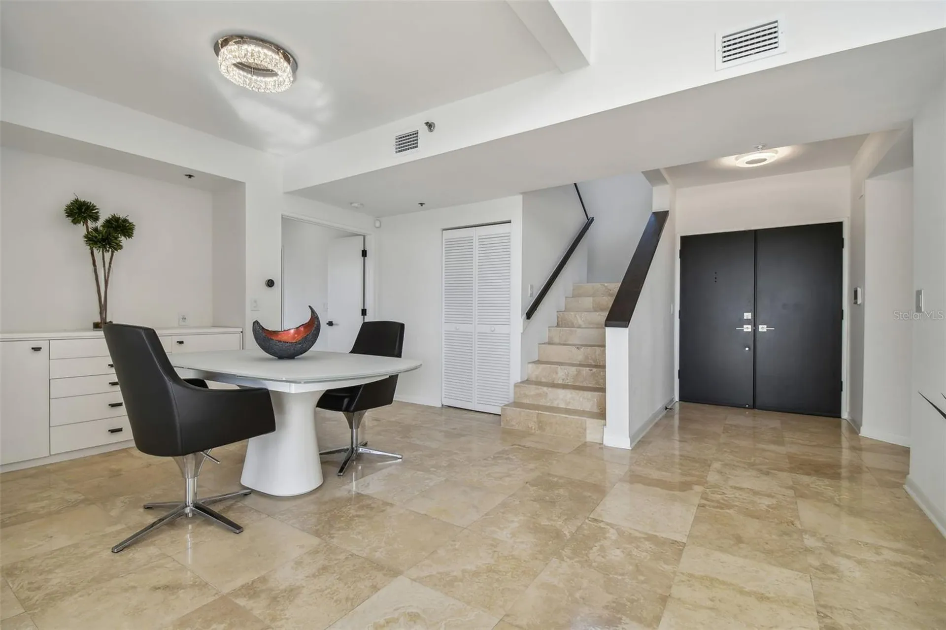 941 Seddon Cove Way Tampa FL 33602