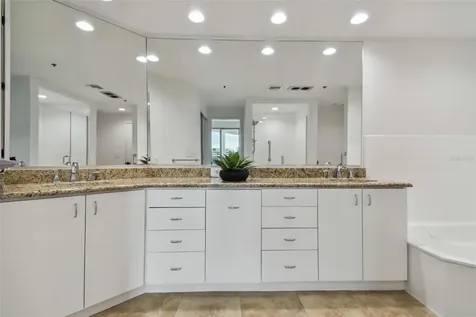 941 Seddon Cove Way Tampa FL 33602