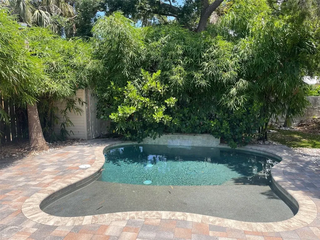 831 40th Street Sarasota FL 34234
