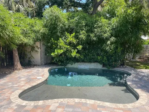 831 40th Street Sarasota FL 34234