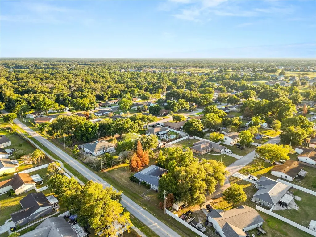 2304 Cheshire Place Lakeland FL 33810