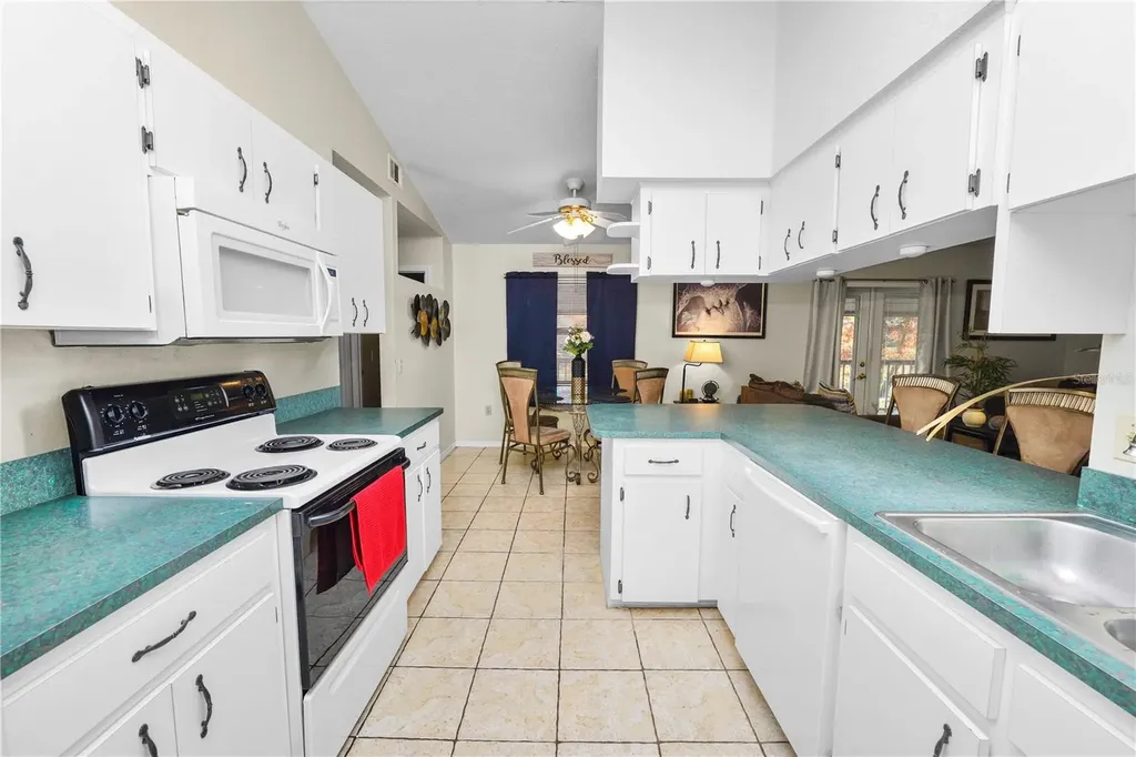 2304 Cheshire Place Lakeland FL 33810