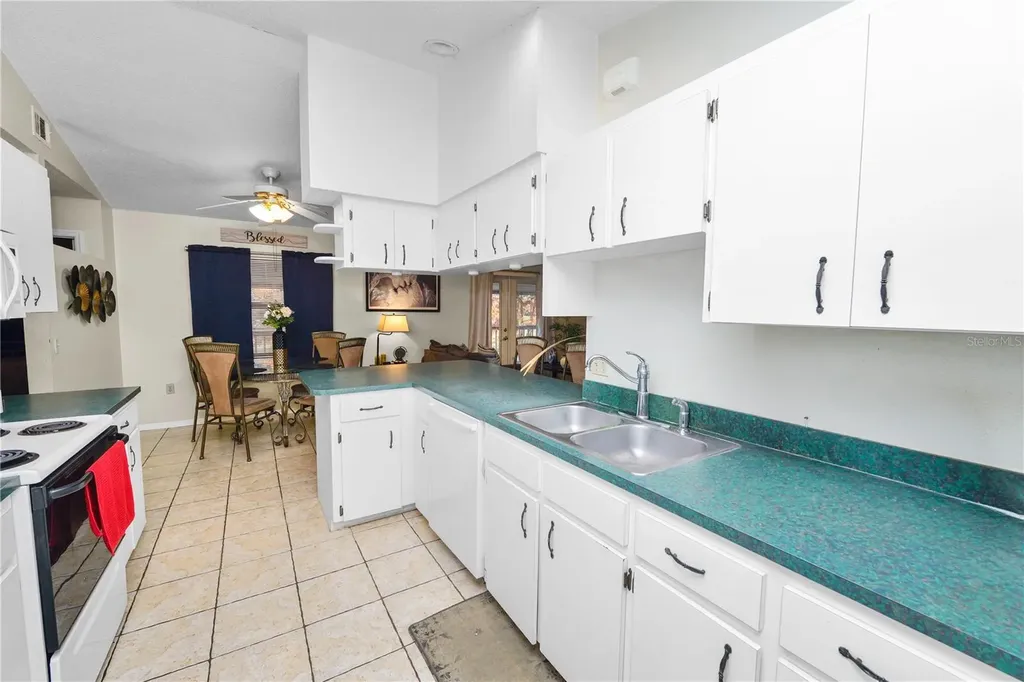 2304 Cheshire Place Lakeland FL 33810