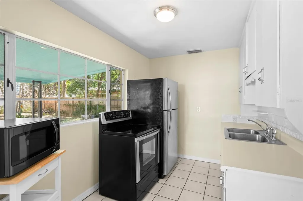 1629 Dauphin Lane Orlando FL 32803