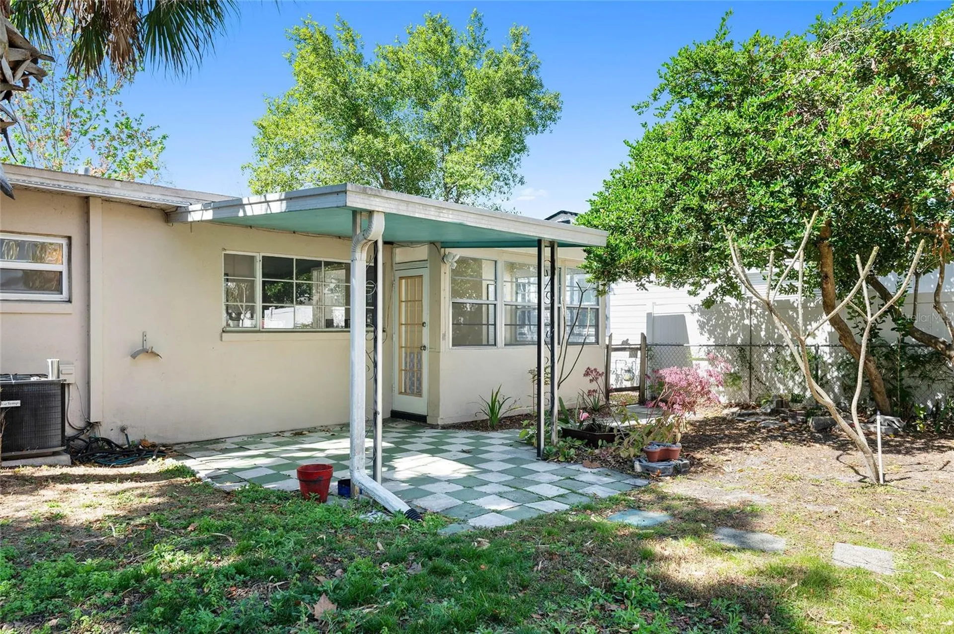 1629 Dauphin Lane Orlando FL 32803