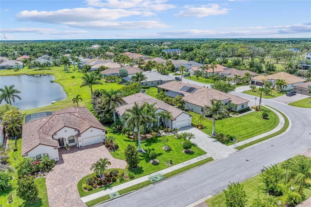 956 145th Street Circle NE Bradenton FL 34212