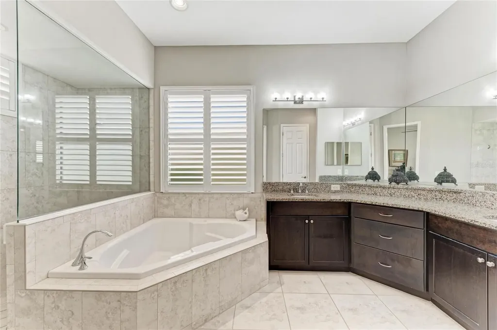 956 145th Street Circle NE Bradenton FL 34212