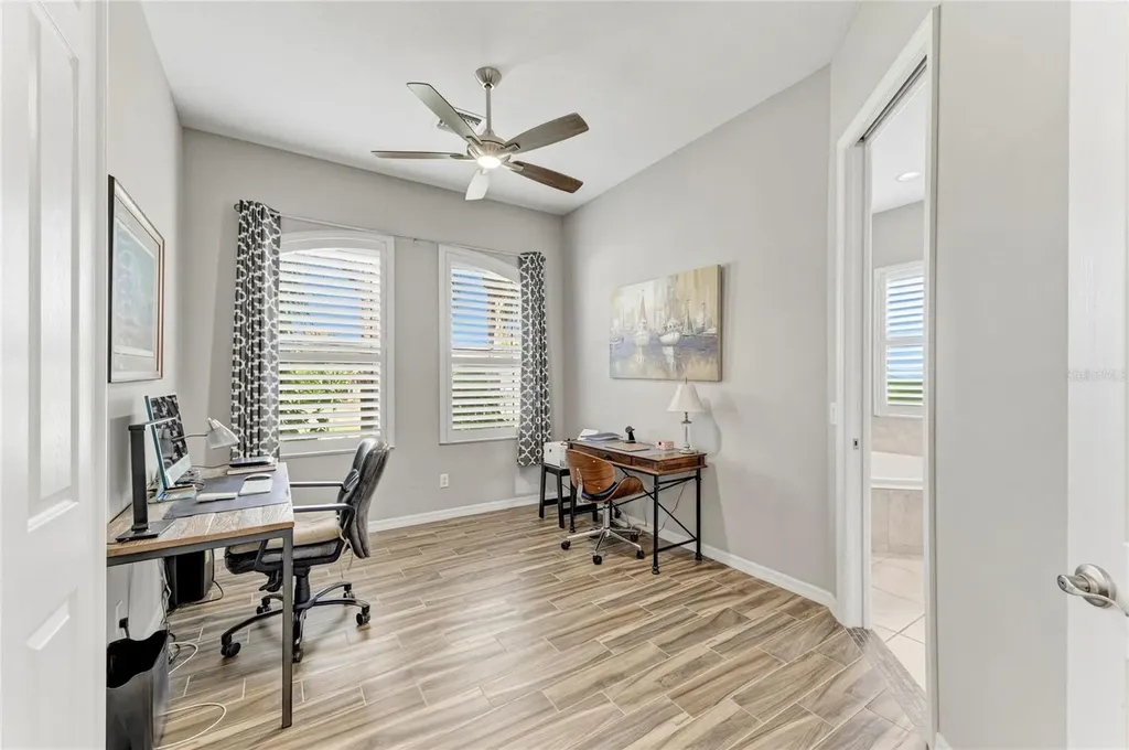 956 145th Street Circle NE Bradenton FL 34212