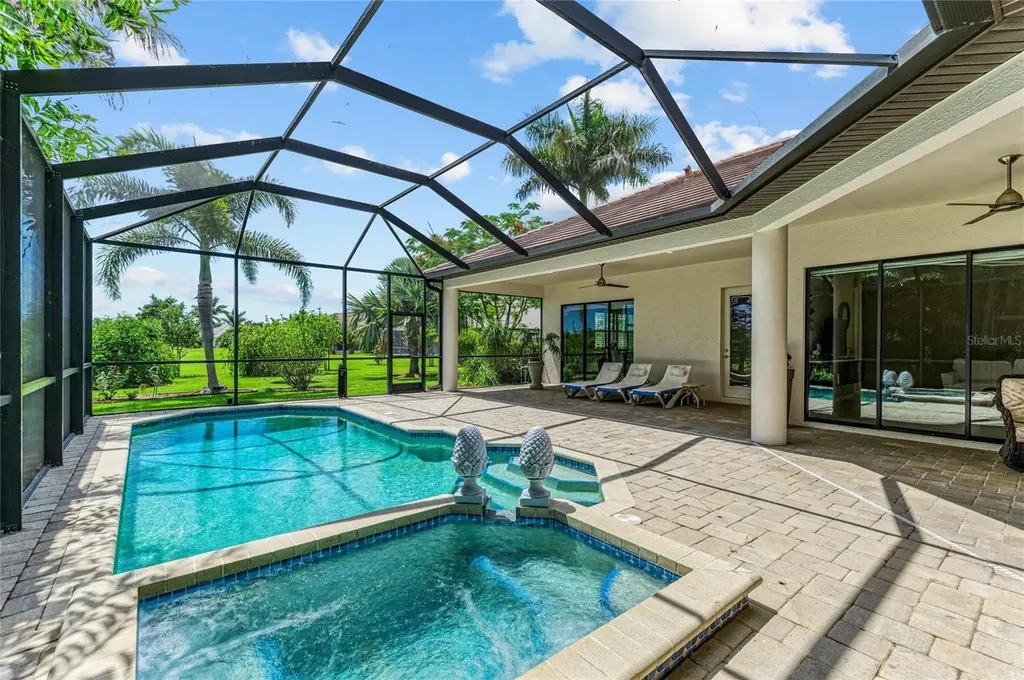 956 145th Street Circle NE Bradenton FL 34212