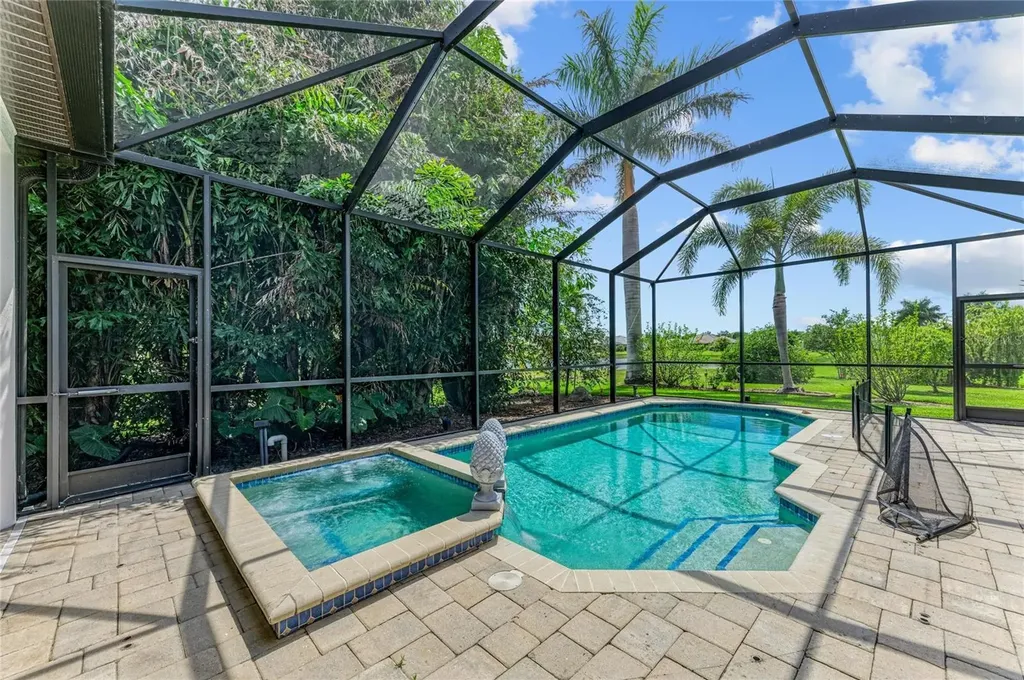 956 145th Street Circle NE Bradenton FL 34212