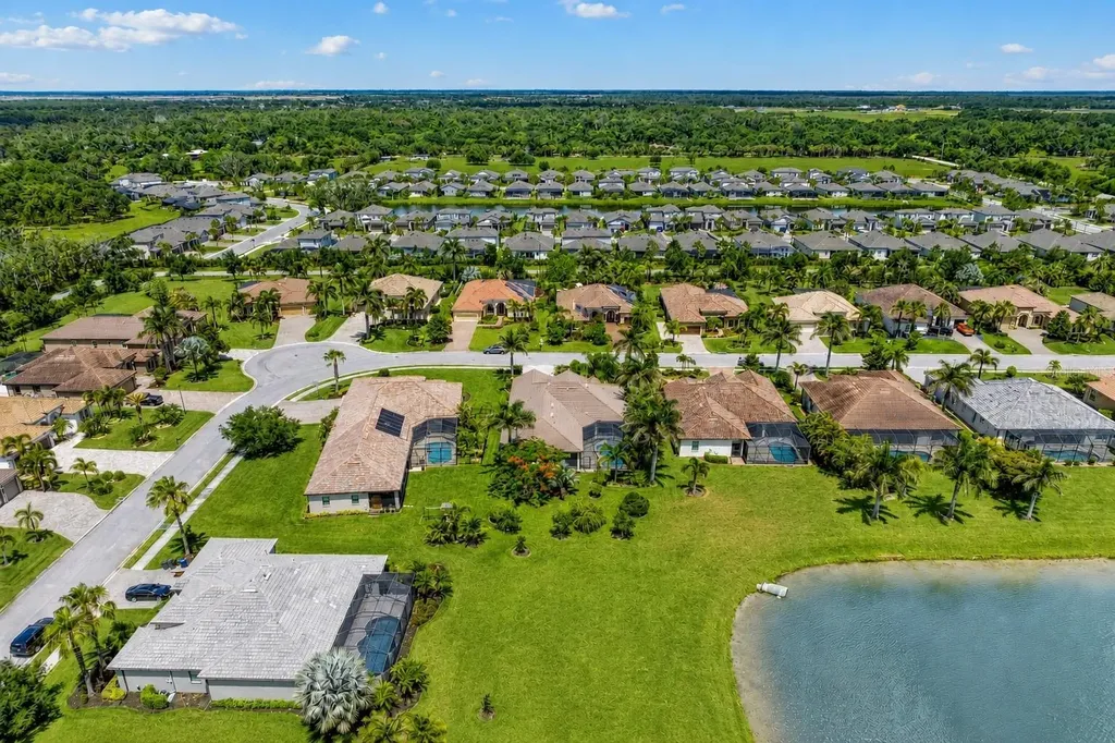 956 145th Street Circle NE Bradenton FL 34212
