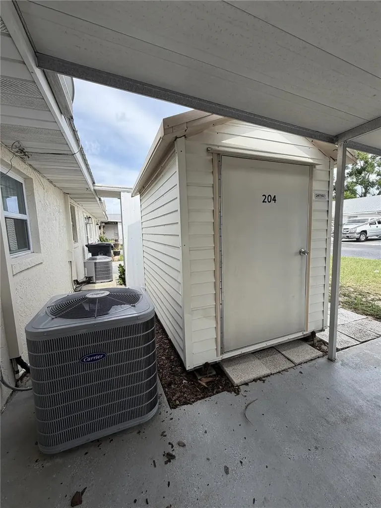 204 S Anoka Avenue Avon Park FL 33825