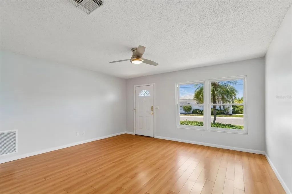 9771 37th Street N Pinellas Park FL 33782