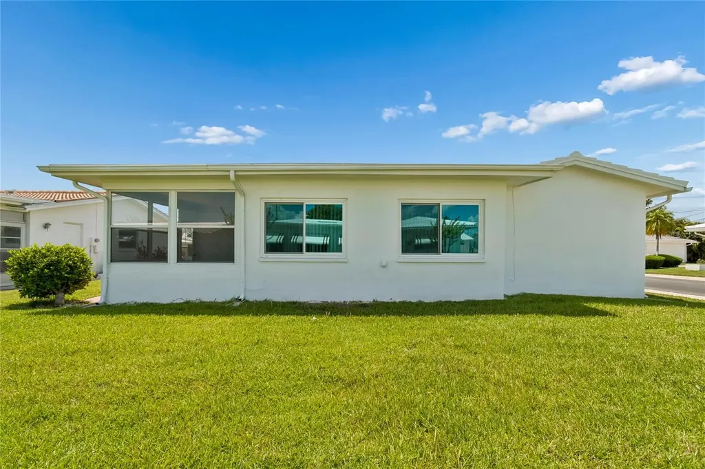 9771 37th Street N Pinellas Park FL 33782