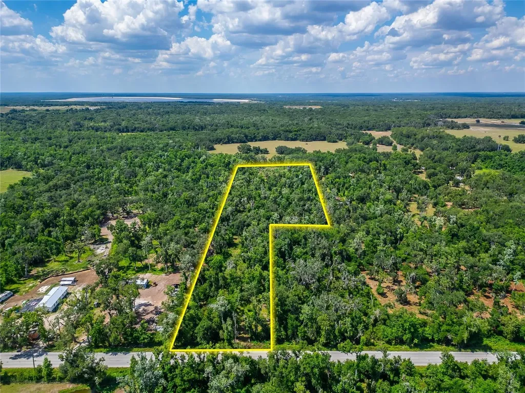 672 Highway Lithia FL 33547