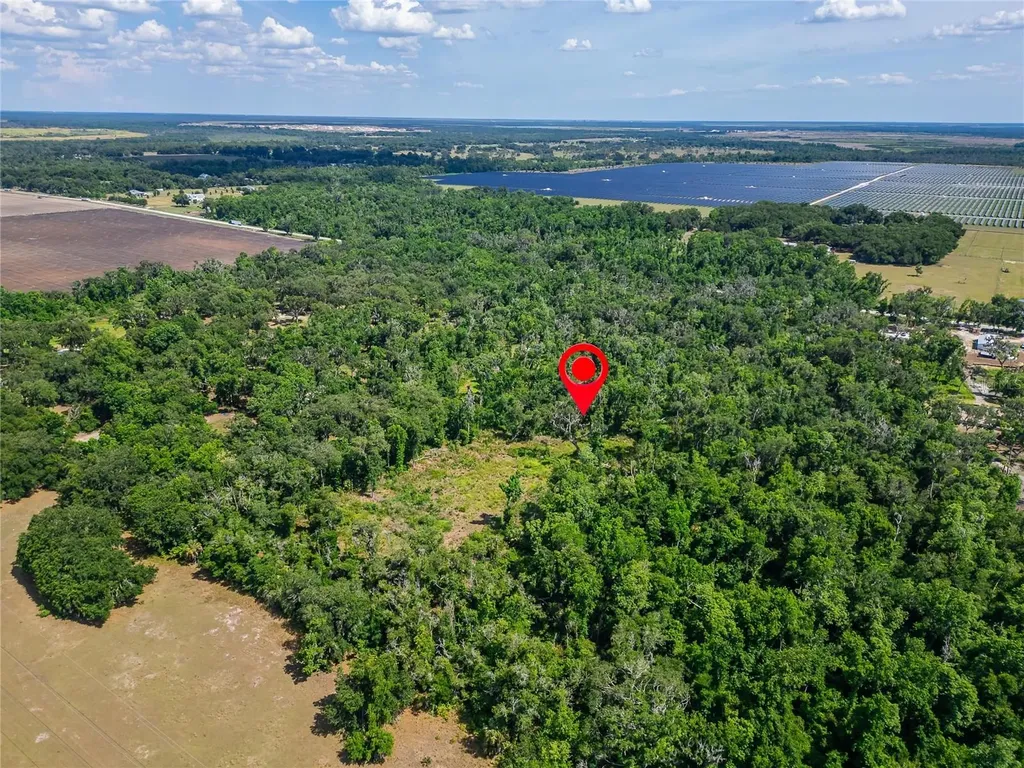 672 Highway Lithia FL 33547