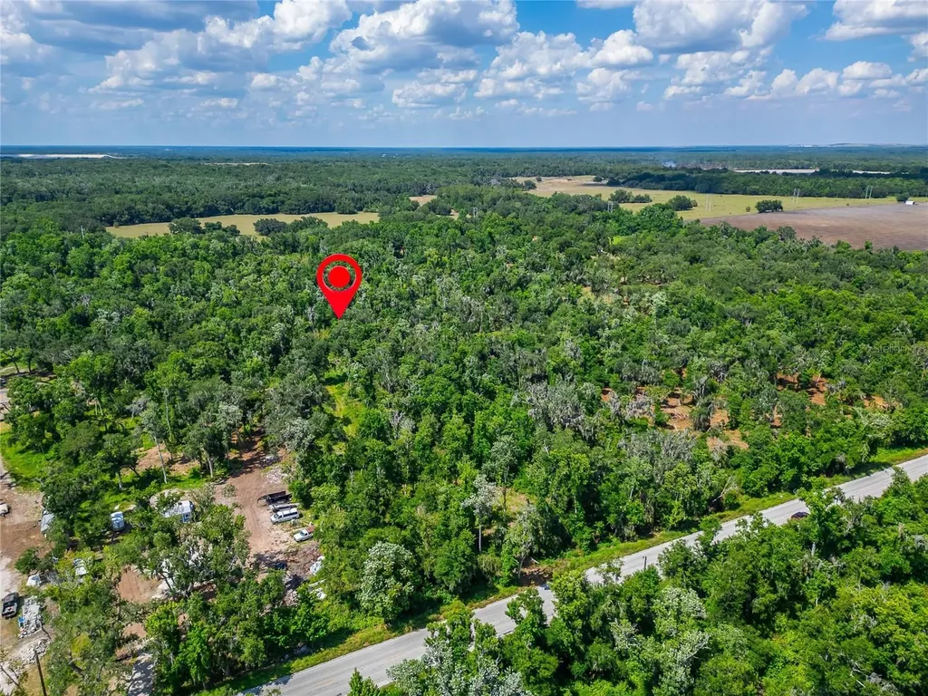 672 Highway Lithia FL 33547