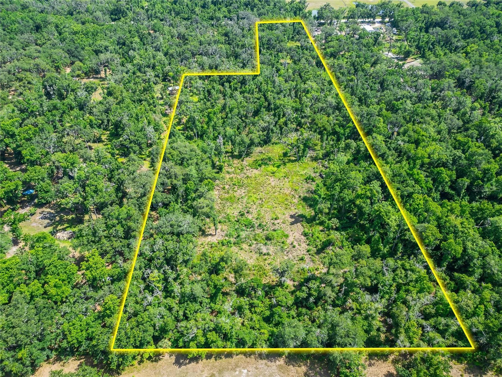 672 Highway Lithia FL 33547