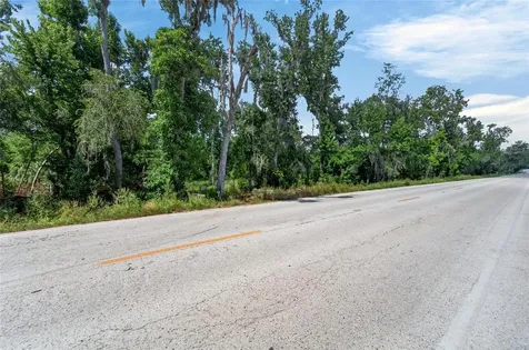 672 Highway Lithia FL 33547