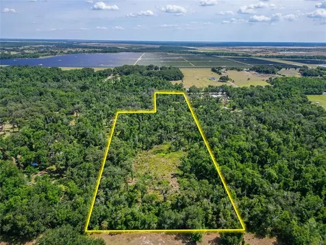 672 Highway Lithia FL 33547