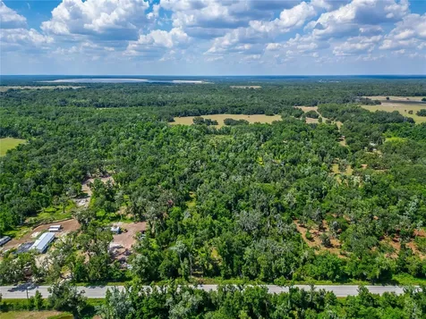 672 Highway Lithia FL 33547