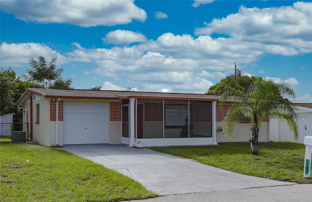 2048 Melody Drive Holiday FL 34691