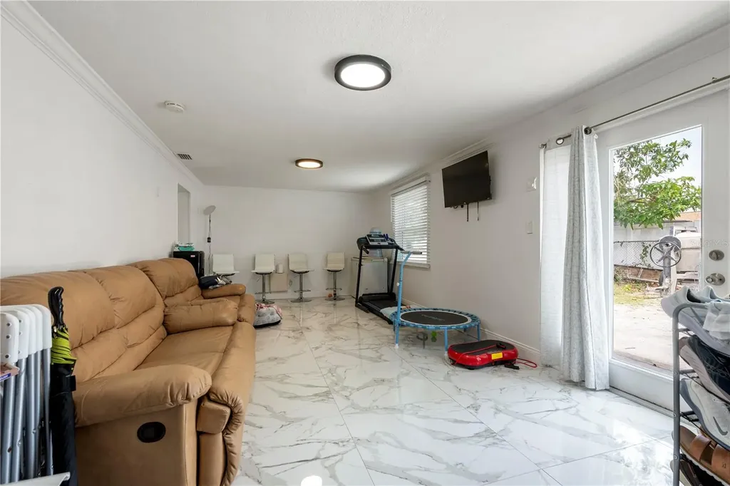 2811 W Ohio Avenue Tampa FL 33607