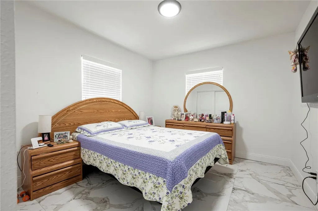 2811 W Ohio Avenue Tampa FL 33607