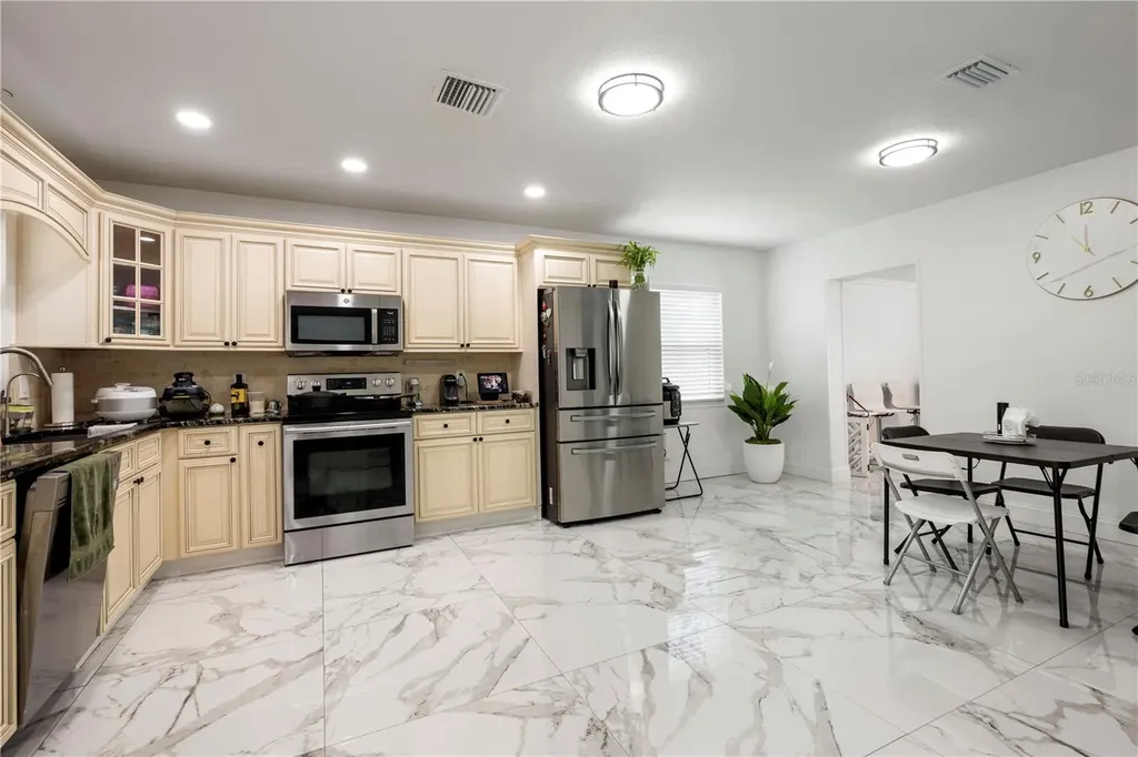 2811 W Ohio Avenue Tampa FL 33607