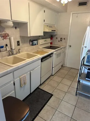 6400 46th Avenue N Kenneth City FL 33709