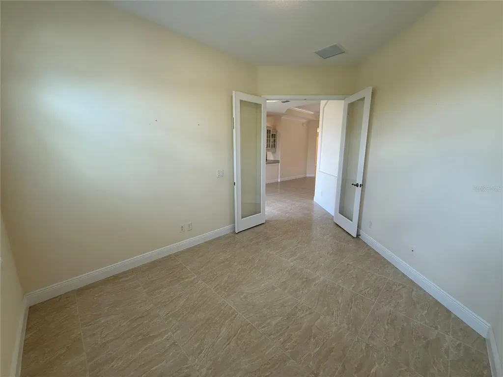 16005 42nd Glen E Parrish FL 34219