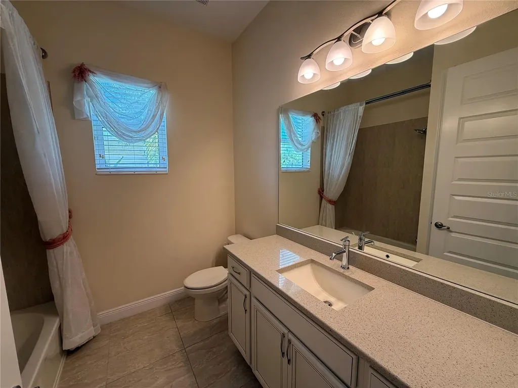 16005 42nd Glen E Parrish FL 34219