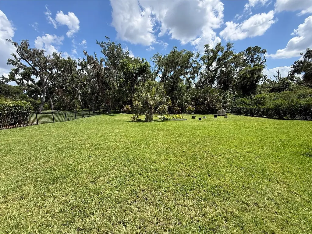 16005 42nd Glen E Parrish FL 34219