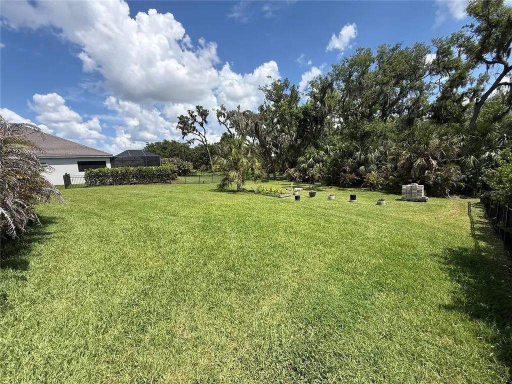 16005 42nd Glen E Parrish FL 34219