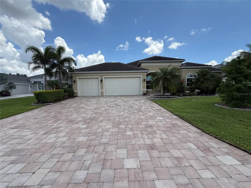16005 42nd Glen E Parrish FL 34219