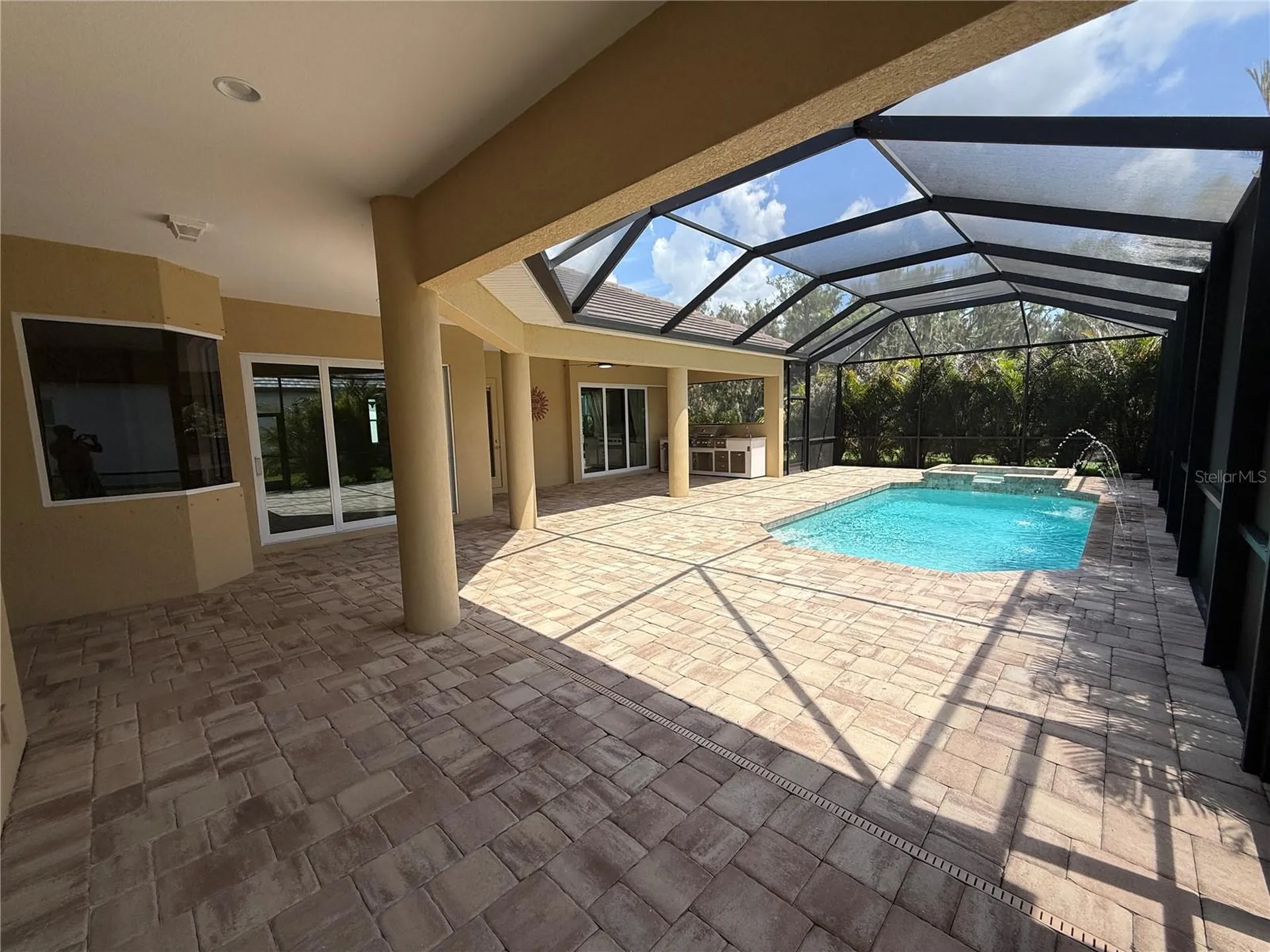 16005 42nd Glen E Parrish FL 34219