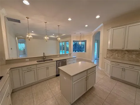 16005 42nd Glen E Parrish FL 34219