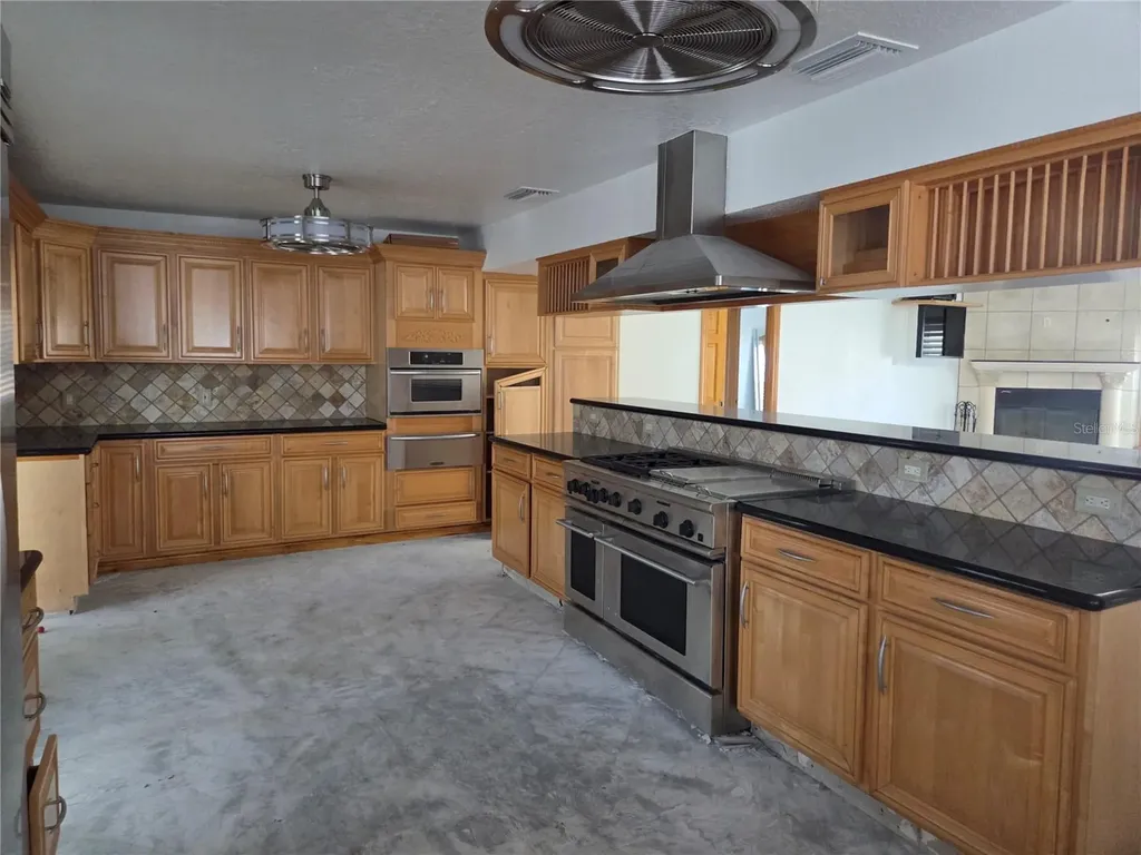 1416 49th Avenue NE St Petersburg FL 33703